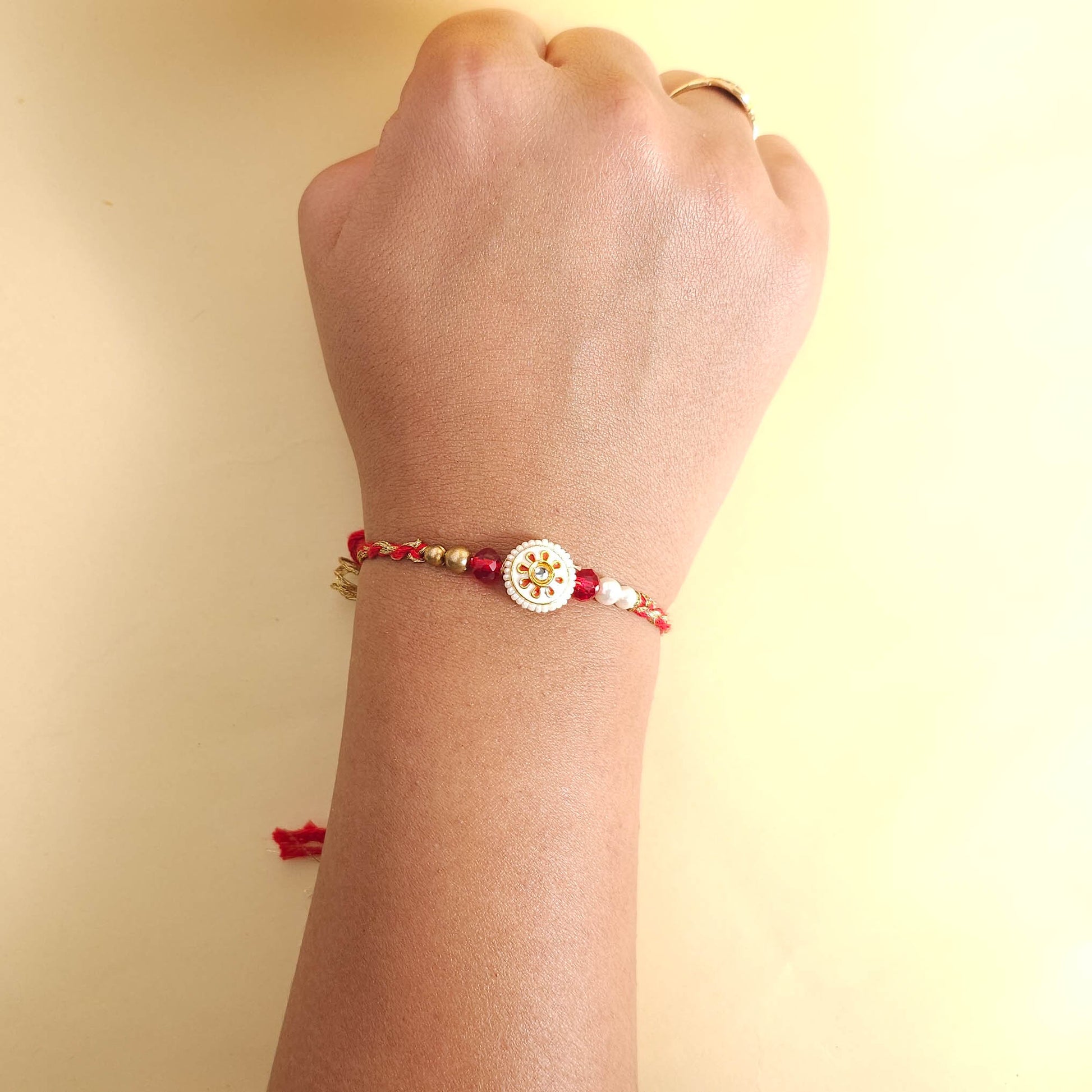 Kundan Peal Rakhi
