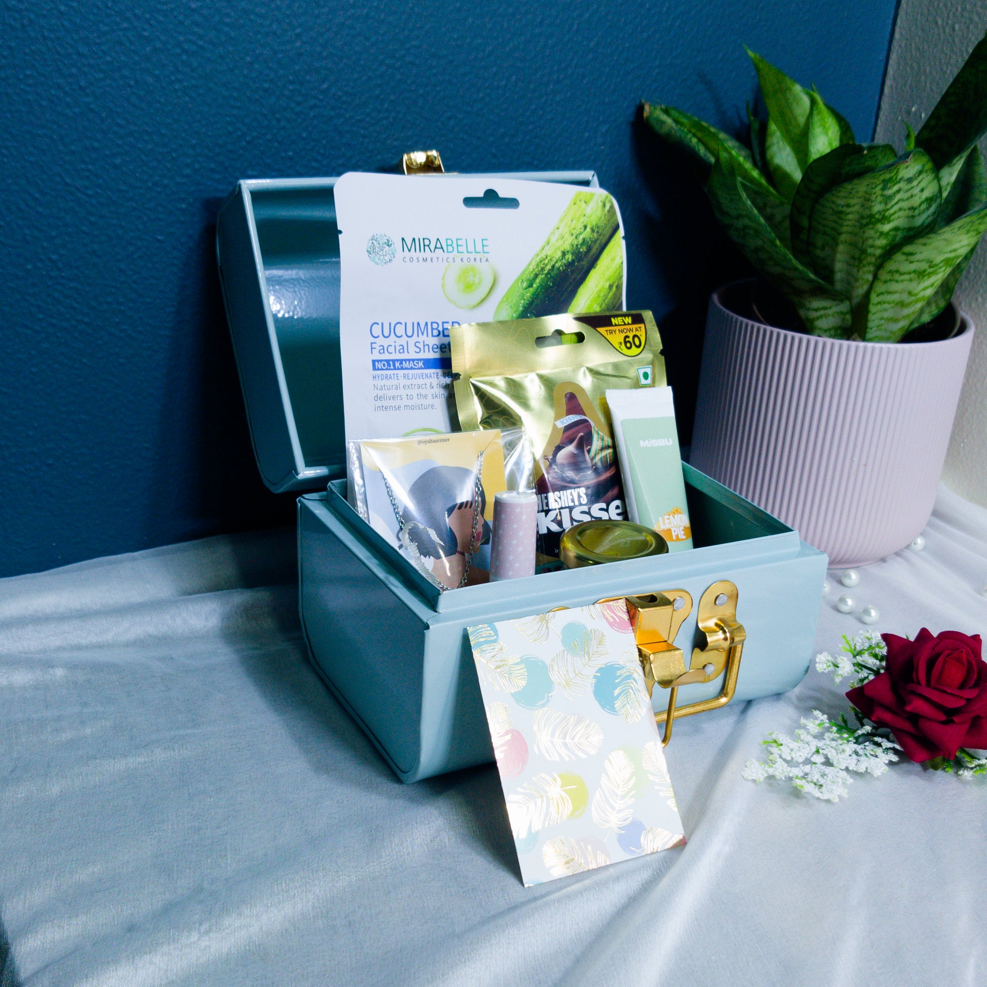 Metal Trunk Hamper