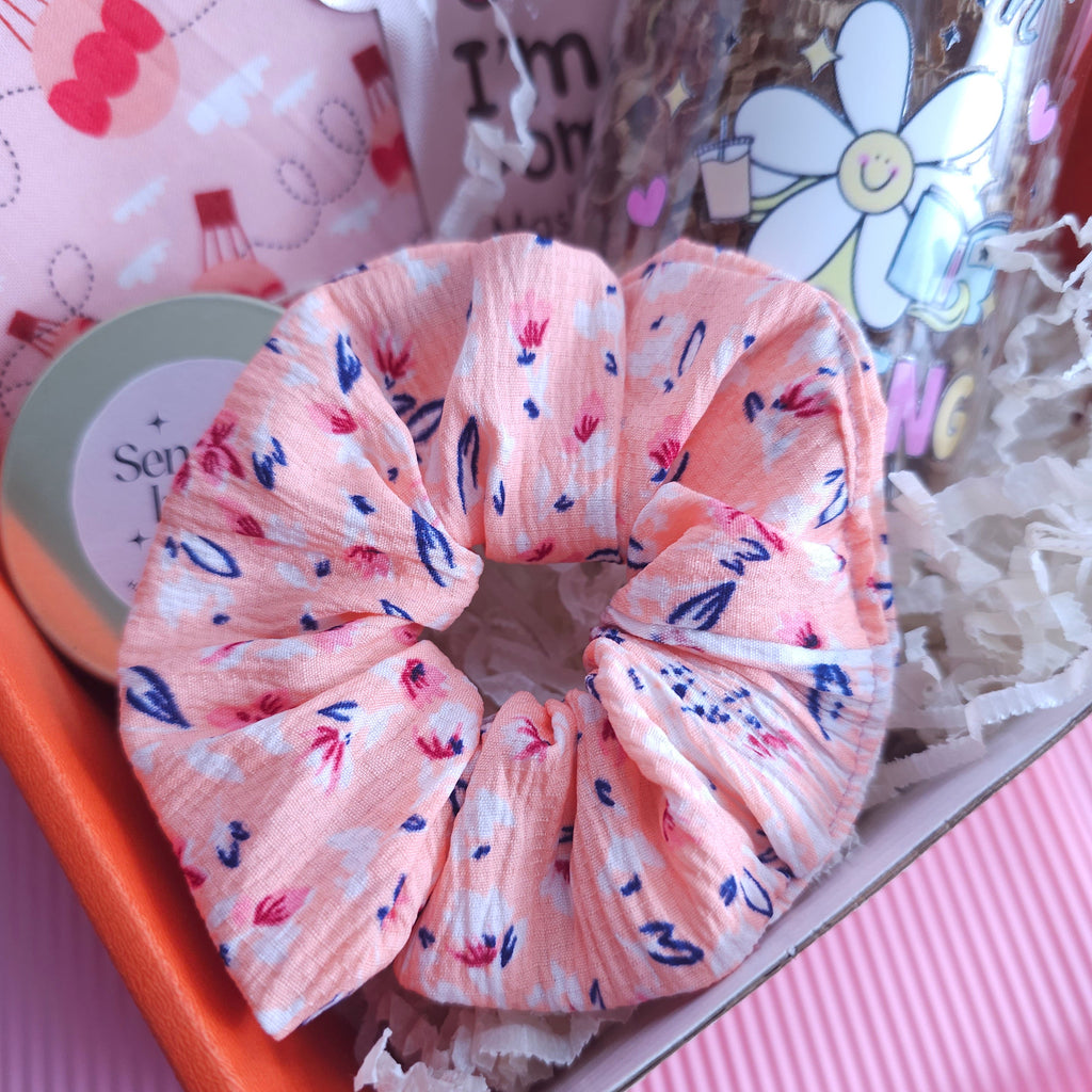 She is reader sister Hamper box | Ready to go Hamper