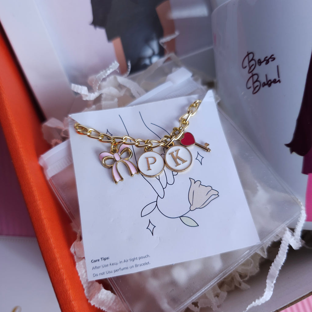 Illustration hamper box for sister | Personalized box